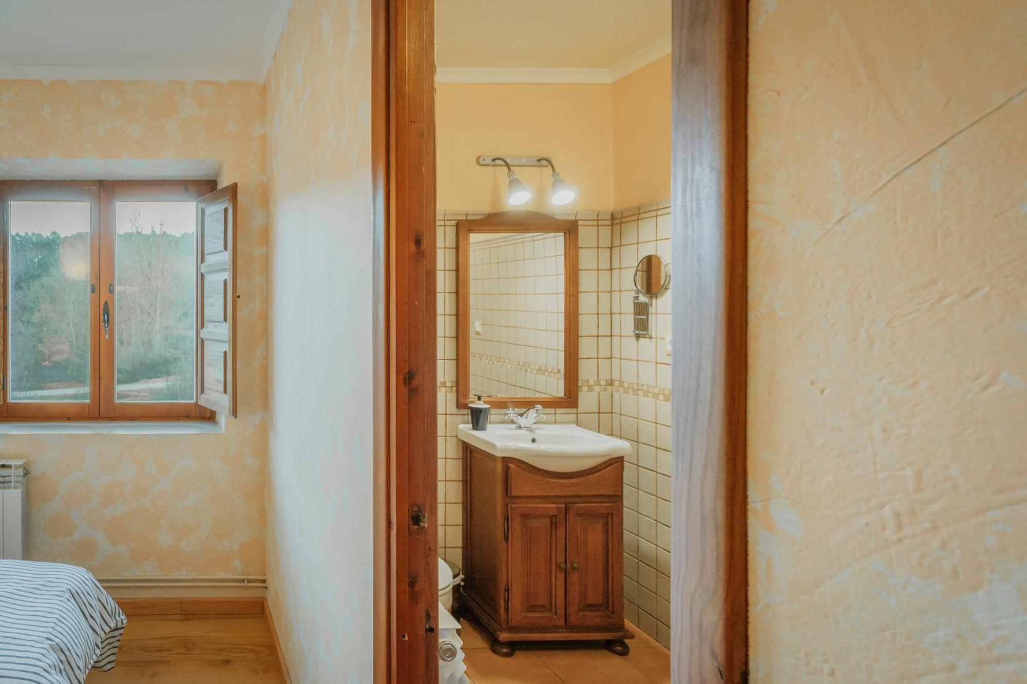 La Estacion De Rabanera Guest House Rabanera del Pinar Ngoại thất bức ảnh